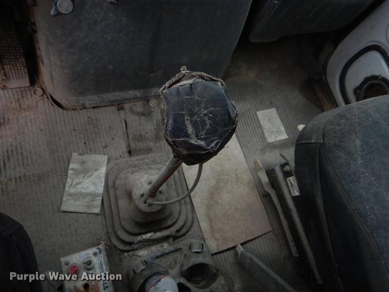 image for item ED9339 1991 Ford LNT8000 railroad crane truck