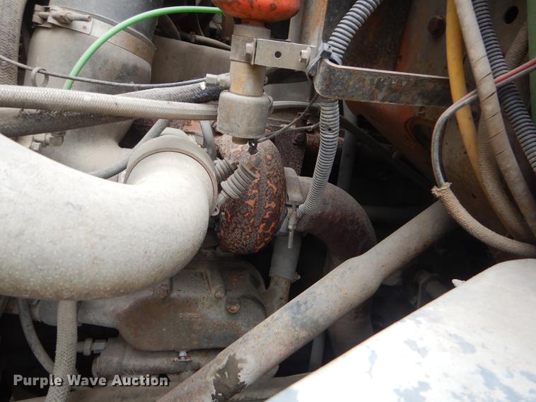 image for item ED9339 1991 Ford LNT8000 railroad crane truck