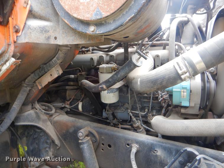 image for item ED9339 1991 Ford LNT8000 railroad crane truck