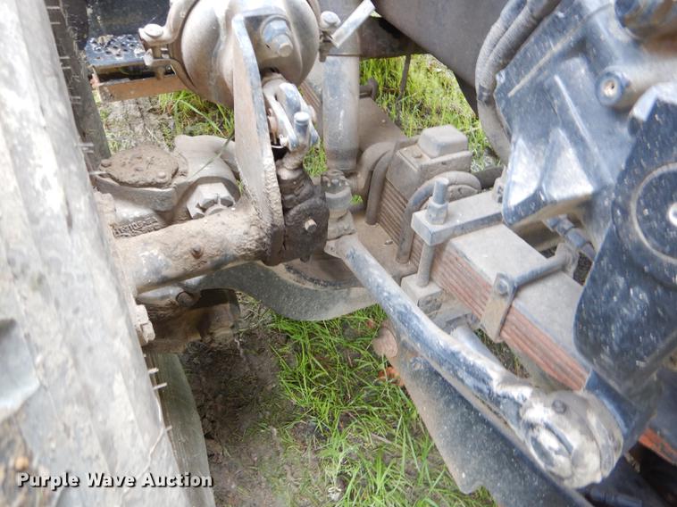 image for item ED9339 1991 Ford LNT8000 railroad crane truck