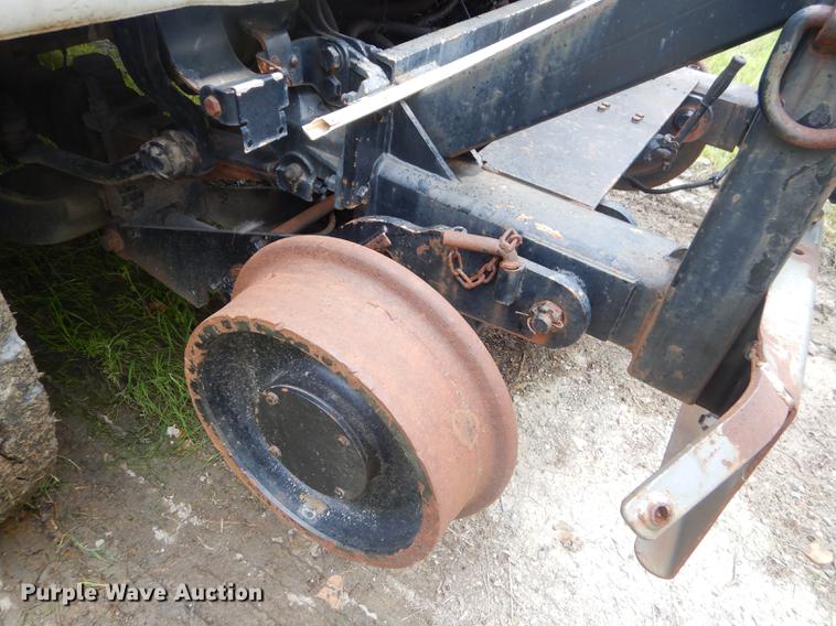 image for item ED9339 1991 Ford LNT8000 railroad crane truck