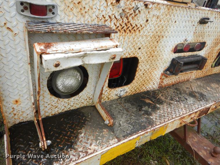 image for item ED9339 1991 Ford LNT8000 railroad crane truck