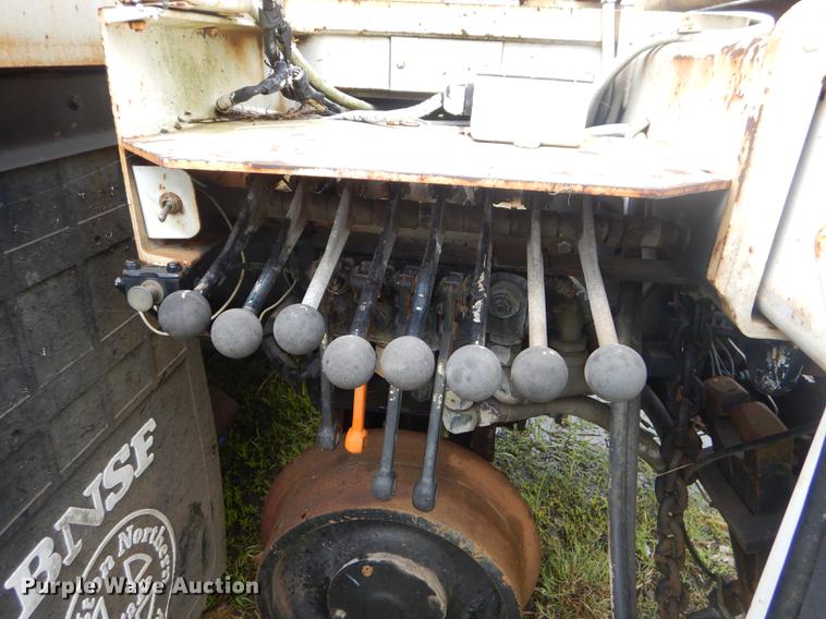 image for item ED9339 1991 Ford LNT8000 railroad crane truck