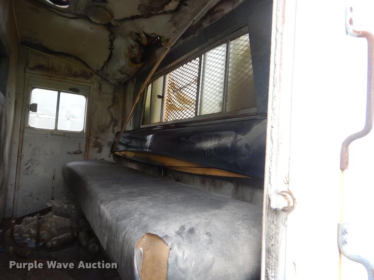 image for item ED9339 1991 Ford LNT8000 railroad crane truck