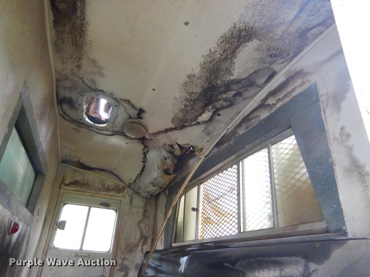 image for item ED9339 1991 Ford LNT8000 railroad crane truck