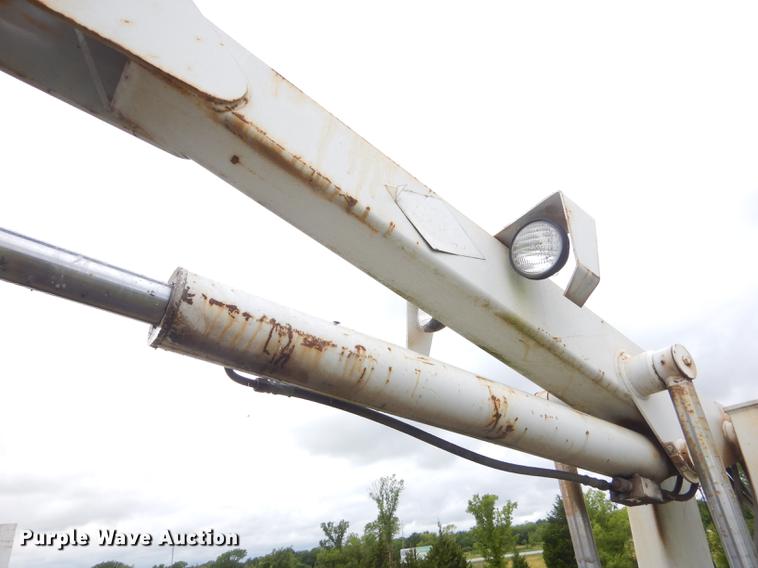 image for item ED9339 1991 Ford LNT8000 railroad crane truck