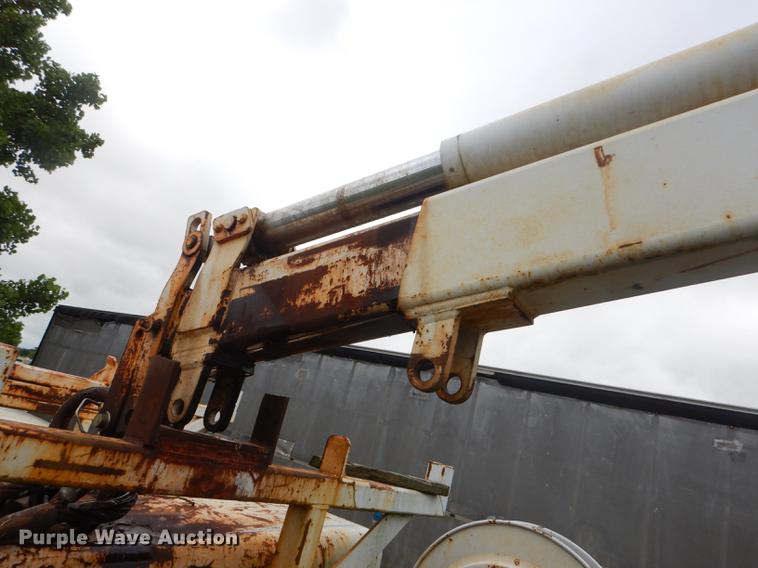 image for item ED9339 1991 Ford LNT8000 railroad crane truck