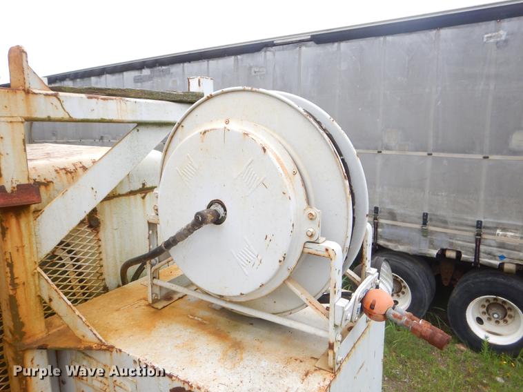 image for item ED9339 1991 Ford LNT8000 railroad crane truck