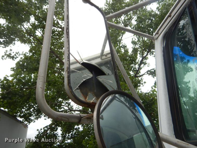 image for item ED9339 1991 Ford LNT8000 railroad crane truck