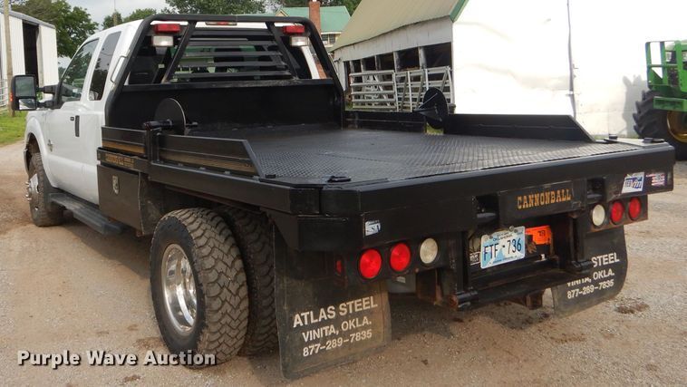 image for item ED9346 2011 Ford F350 SuperCab bale bed pickup truck