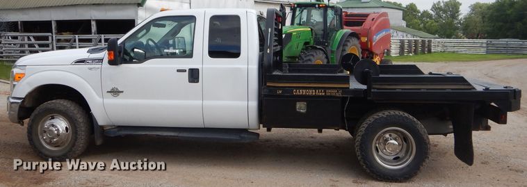 image for item ED9346 2011 Ford F350 SuperCab bale bed pickup truck