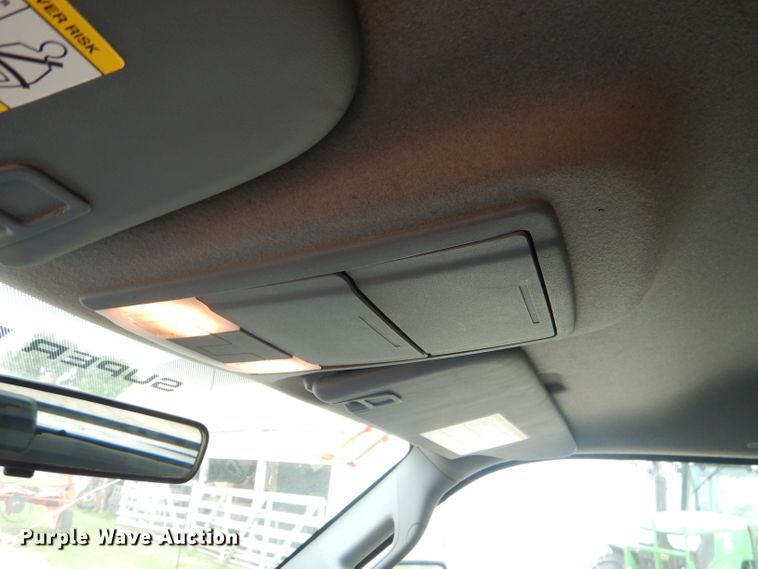 image for item ED9346 2011 Ford F350 SuperCab bale bed pickup truck