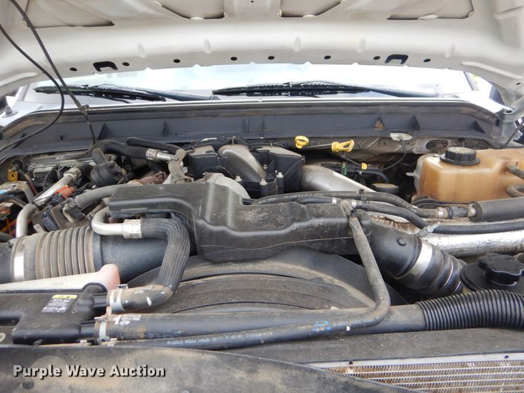 image for item ED9346 2011 Ford F350 SuperCab bale bed pickup truck