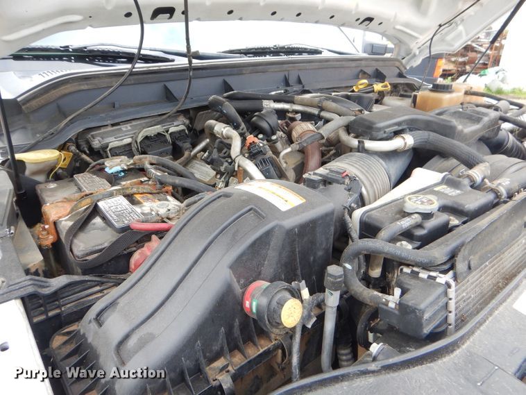 image for item ED9346 2011 Ford F350 SuperCab bale bed pickup truck