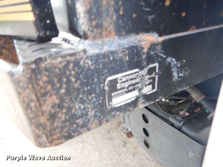 image for item ED9346 2011 Ford F350 SuperCab bale bed pickup truck