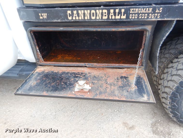 image for item ED9346 2011 Ford F350 SuperCab bale bed pickup truck