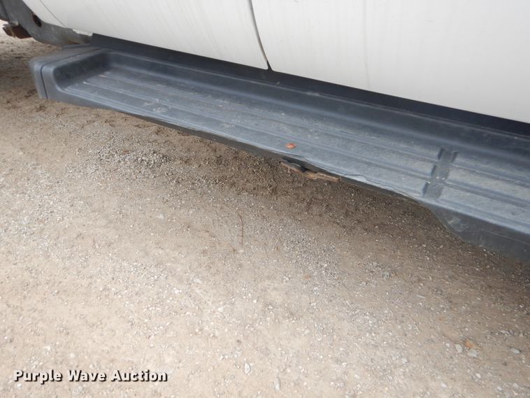 image for item ED9346 2011 Ford F350 SuperCab bale bed pickup truck