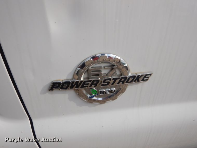 image for item ED9346 2011 Ford F350 SuperCab bale bed pickup truck