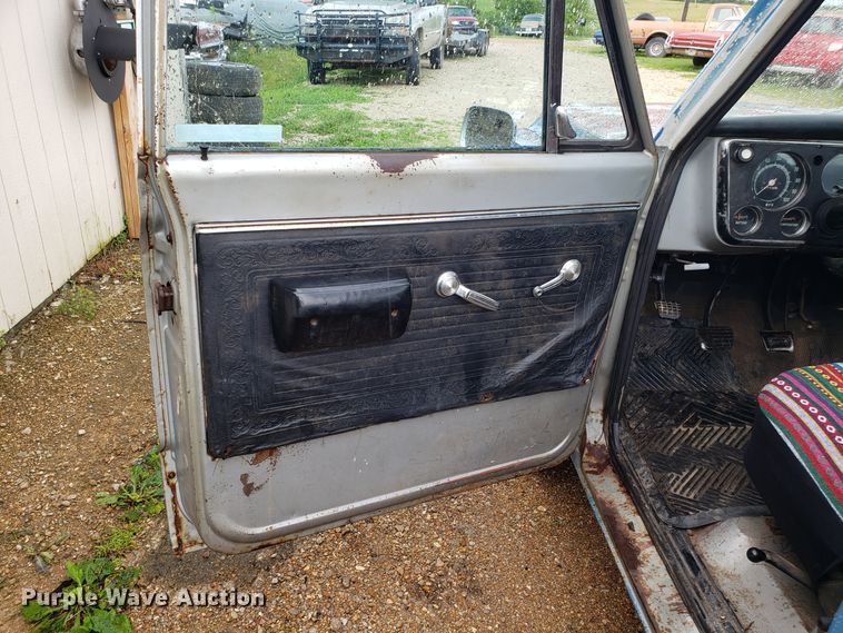 image for item EL9502 1969 GMC C10 pickup truck