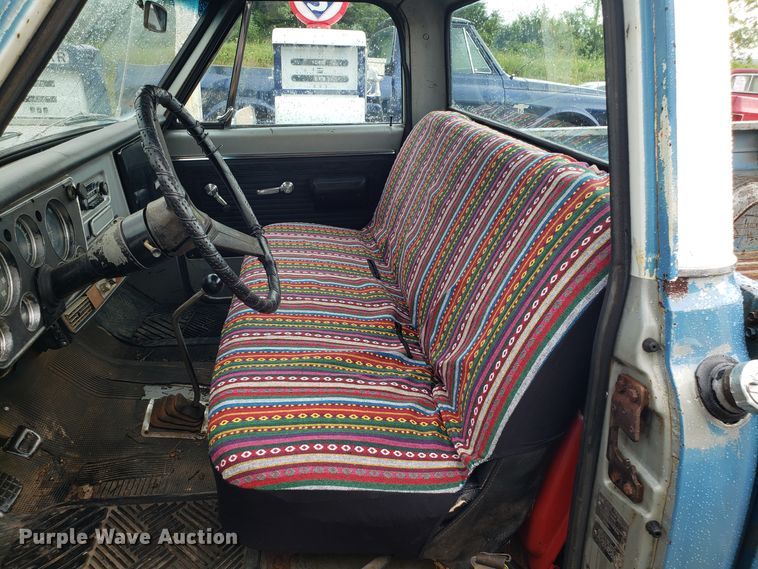 image for item EL9502 1969 GMC C10 pickup truck