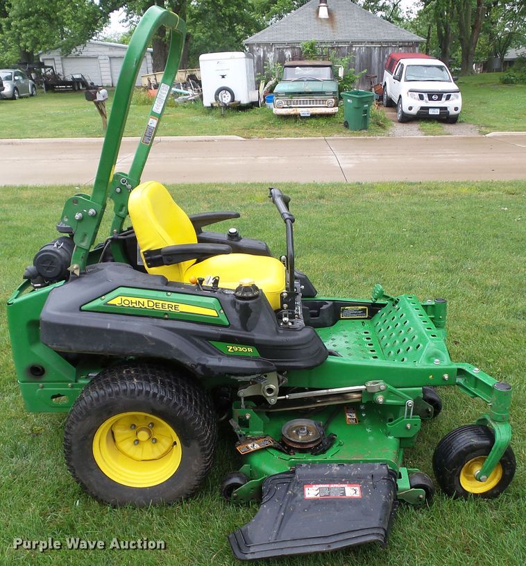 image for item EM9766 2014 John Deere Z930R lawn mower