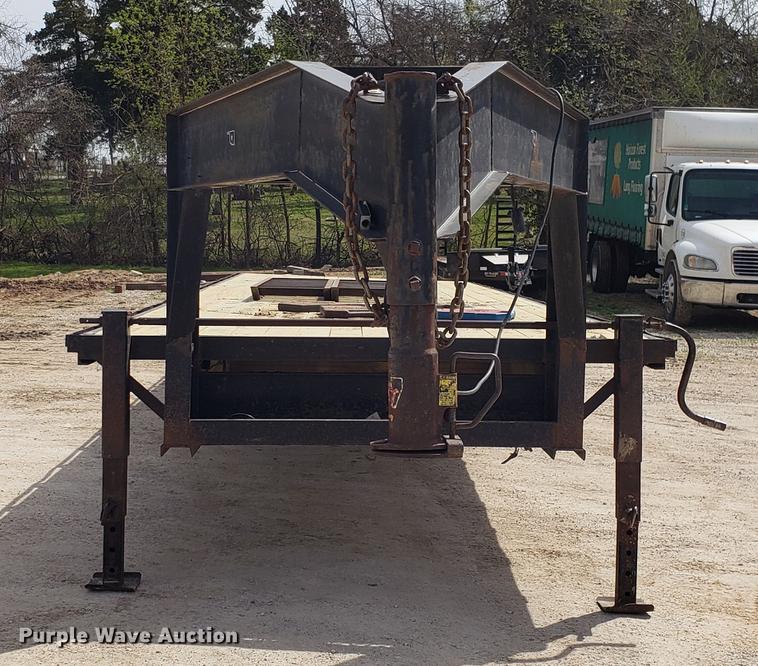 image for item EN9863 2002 Road equipment trailer