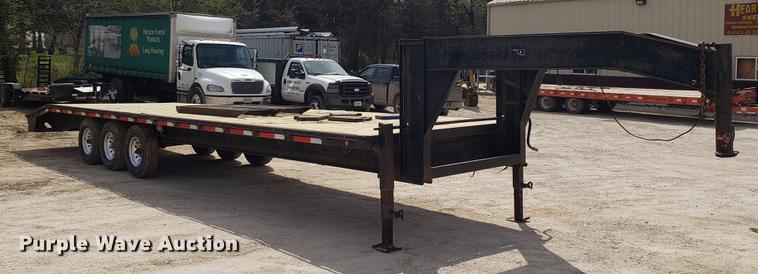 image for item EN9863 2002 Road equipment trailer