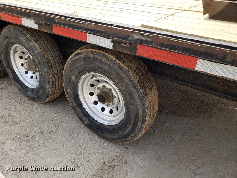 image for item EN9863 2002 Road equipment trailer