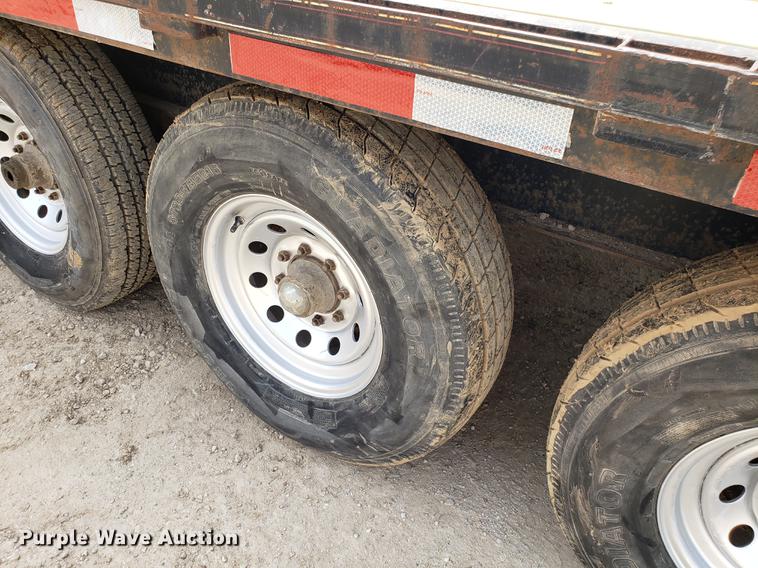 image for item EN9863 2002 Road equipment trailer