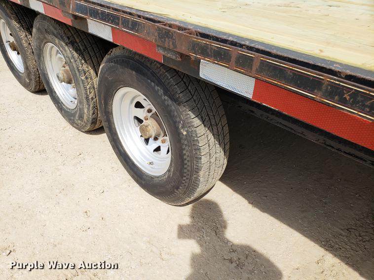 image for item EN9863 2002 Road equipment trailer