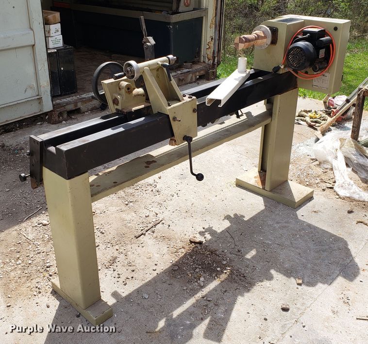 image for item EN9865 Min Max Arbor P124 lathe