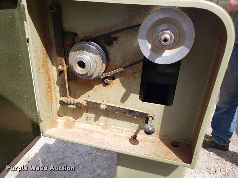 image for item EN9865 Min Max Arbor P124 lathe