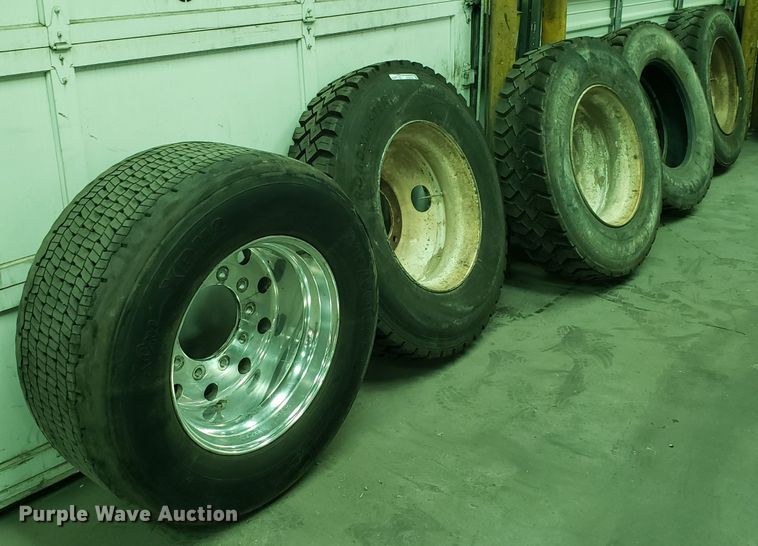 image for item ET9752 Tires and wheels