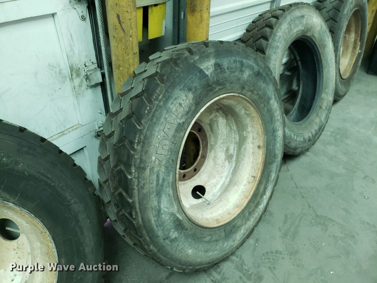 image for item ET9752 Tires and wheels