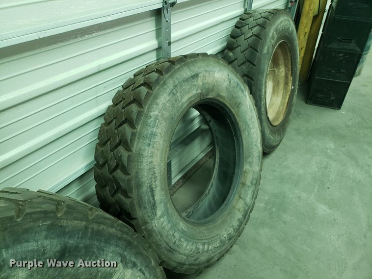 image for item ET9752 Tires and wheels