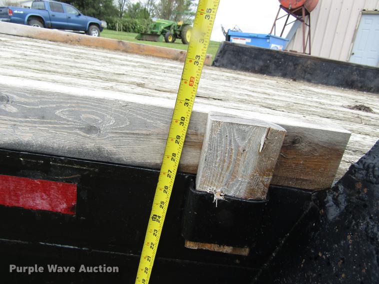 image for item EU9656 2001 Kiefer Built utility trailer