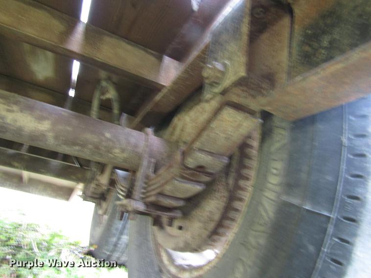 image for item EU9656 2001 Kiefer Built utility trailer