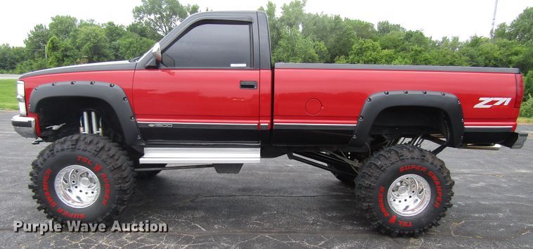 image for item EU9705 1991 GMC Sierra 1500 pickup truck