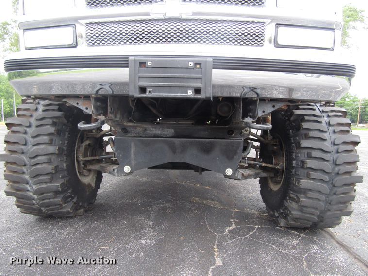 image for item EU9705 1991 GMC Sierra 1500 pickup truck