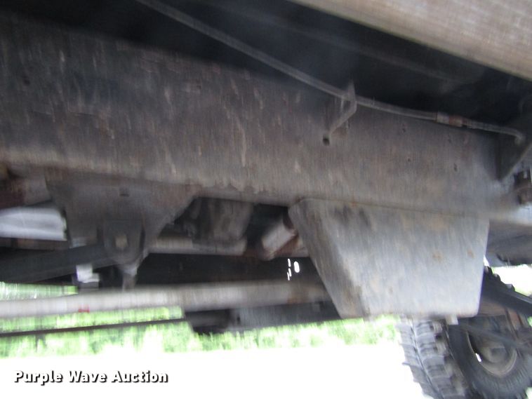 image for item EU9705 1991 GMC Sierra 1500 pickup truck