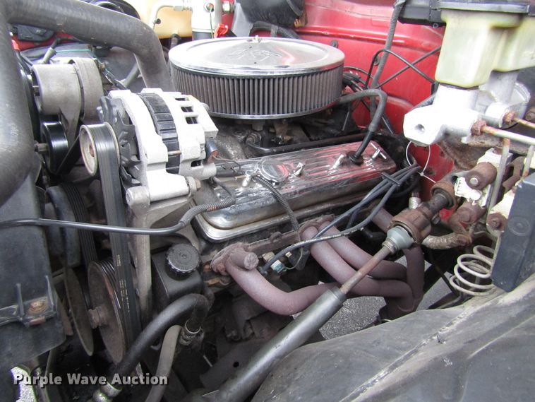 image for item EU9705 1991 GMC Sierra 1500 pickup truck