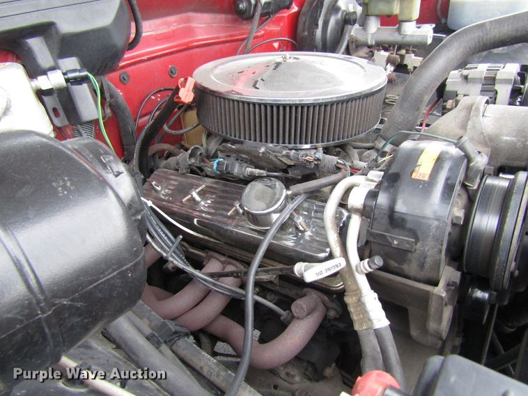 image for item EU9705 1991 GMC Sierra 1500 pickup truck