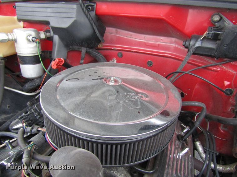 image for item EU9705 1991 GMC Sierra 1500 pickup truck