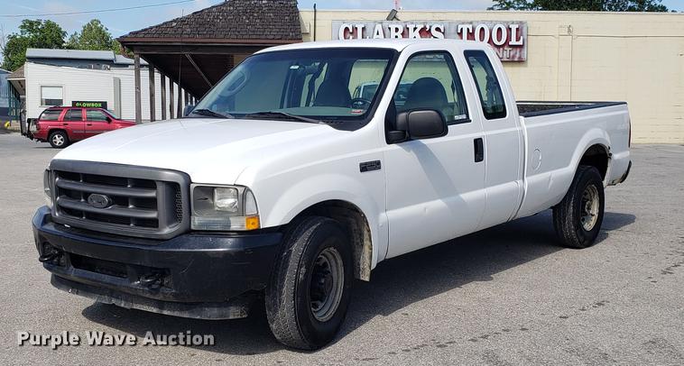 image for item EU9837 2003 Ford F250 Super Duty SuperCab pickup truck
