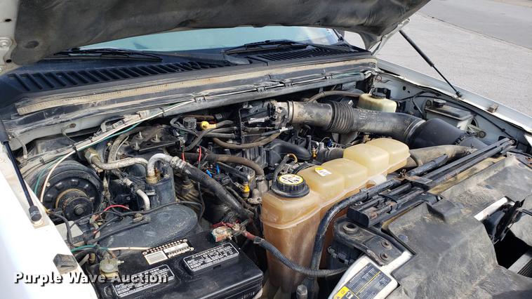 image for item EU9837 2003 Ford F250 Super Duty SuperCab pickup truck