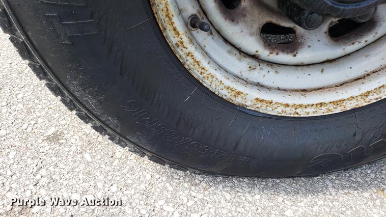 image for item EU9837 2003 Ford F250 Super Duty SuperCab pickup truck