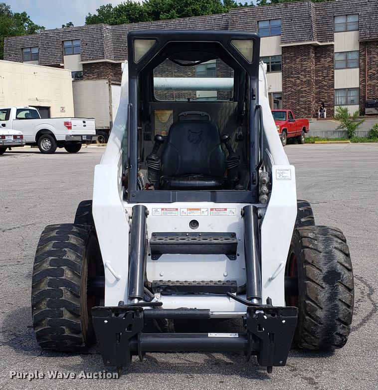 image for item EU9839 2006 Bobcat S250 skidsteer