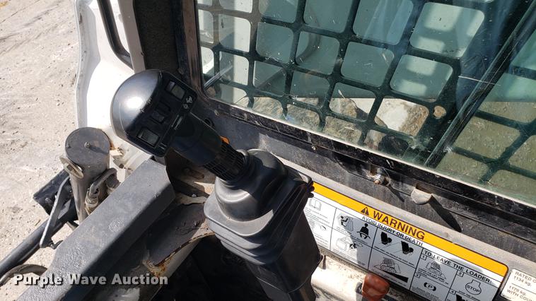 image for item EU9839 2006 Bobcat S250 skidsteer