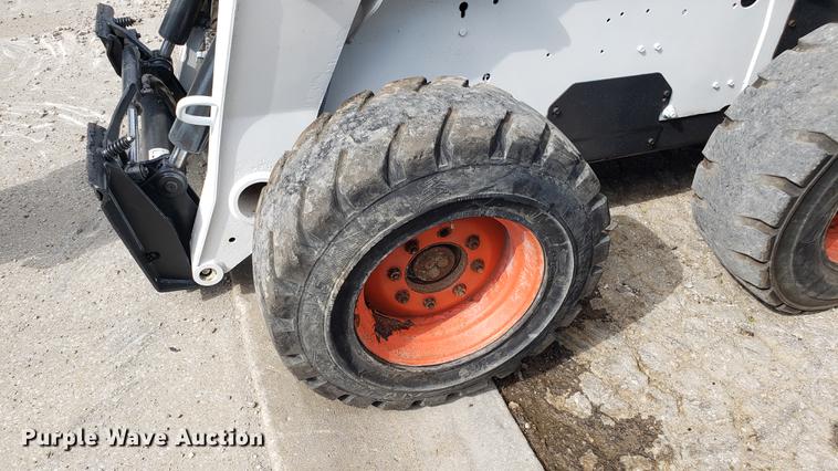 image for item EU9839 2006 Bobcat S250 skidsteer