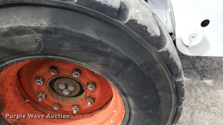 image for item EU9839 2006 Bobcat S250 skidsteer